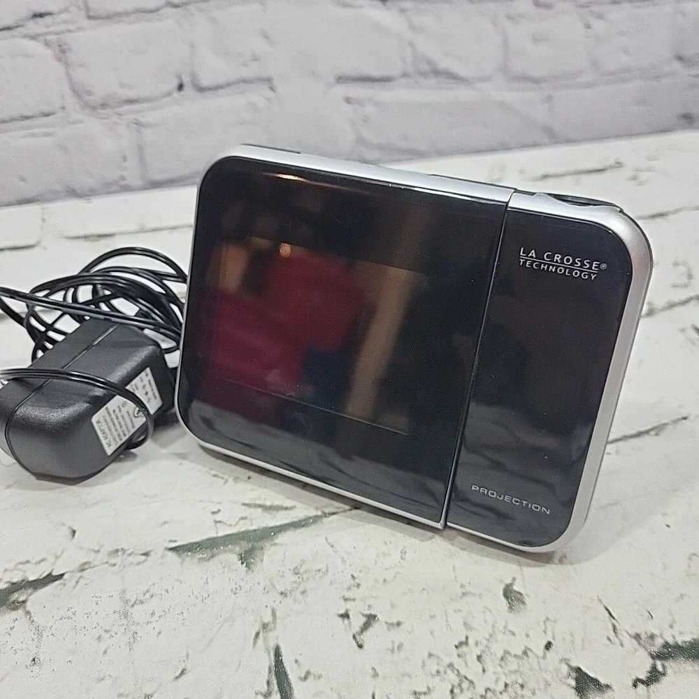 La Crosse Technology Projection Alarm Clock Digital Texted Works